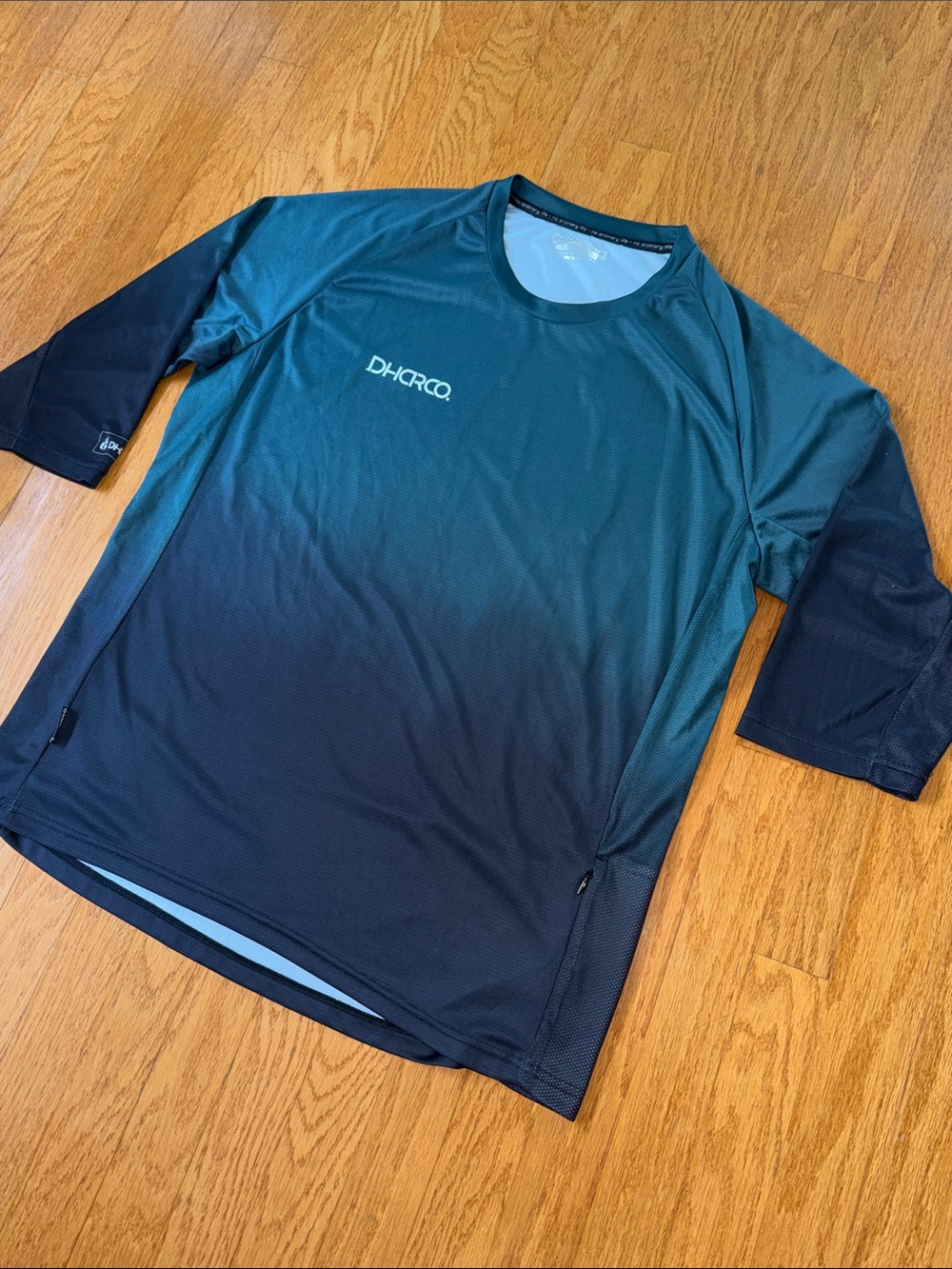 DHARCO MTB Jersey 3/4 Sleeve – Men’s XL Teal/Black Gradient